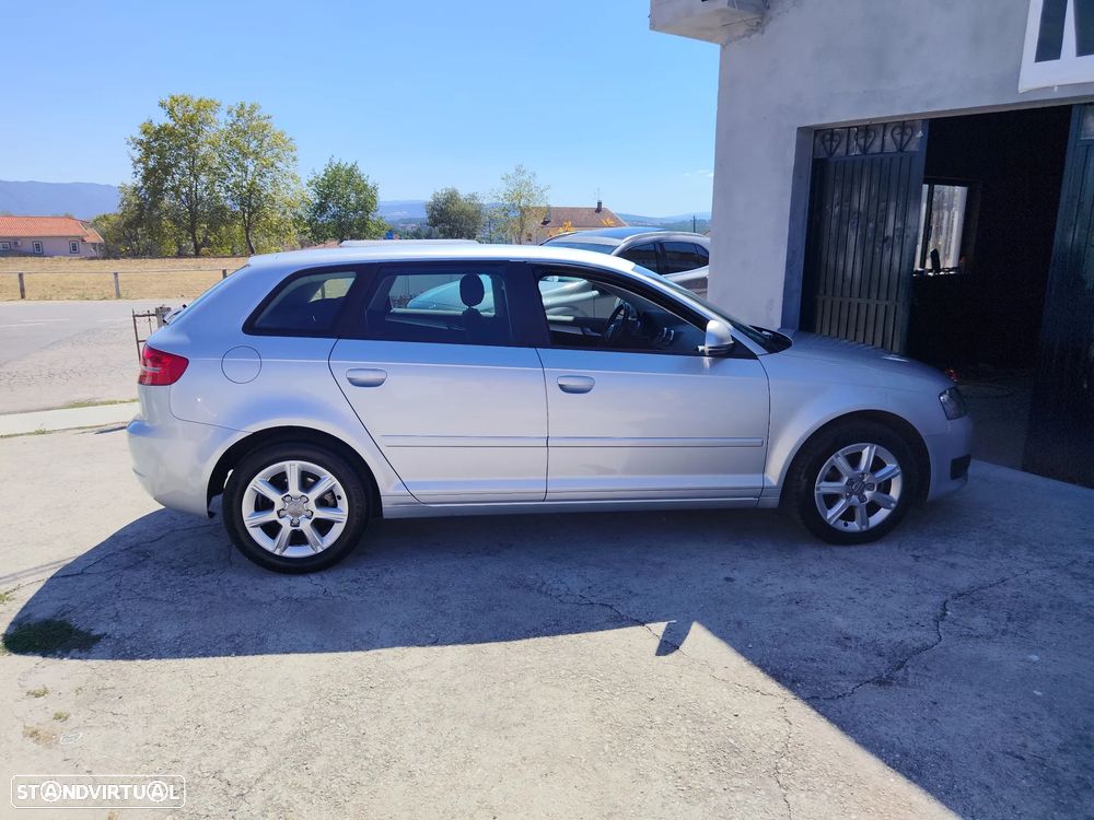 Audi A3 Sportback 1.6 TDI Attraction S-Tronic - 5