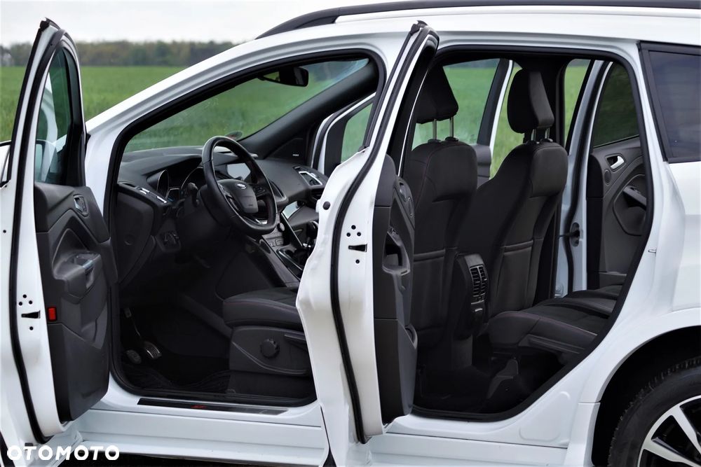 Ford Kuga - 33