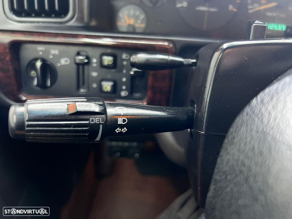 Jeep Grand Cherokee 5.9 LX - 34