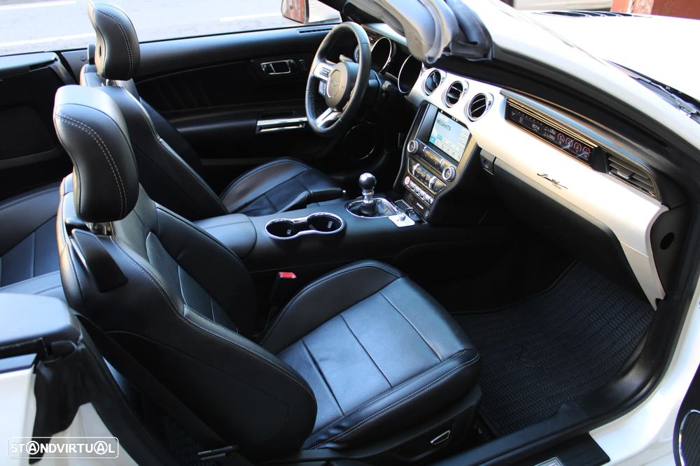 Ford Mustang Cabrio 2.3 Eco Boost - 28