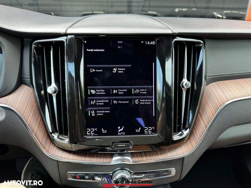 Volvo XC 60 B4 MHEV AWD Inscription - 27