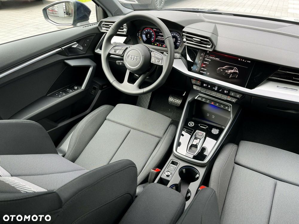 Audi A3 Sportback - 16