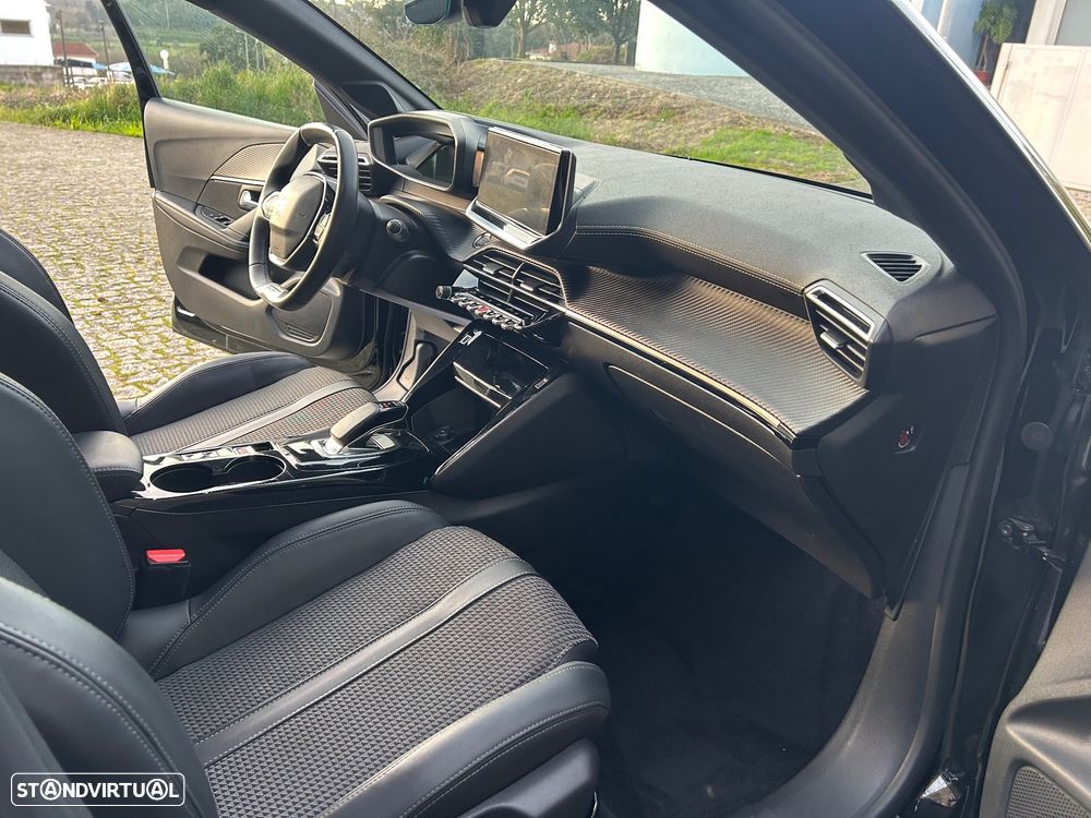 Peugeot e-208 50 kWh GT - 18