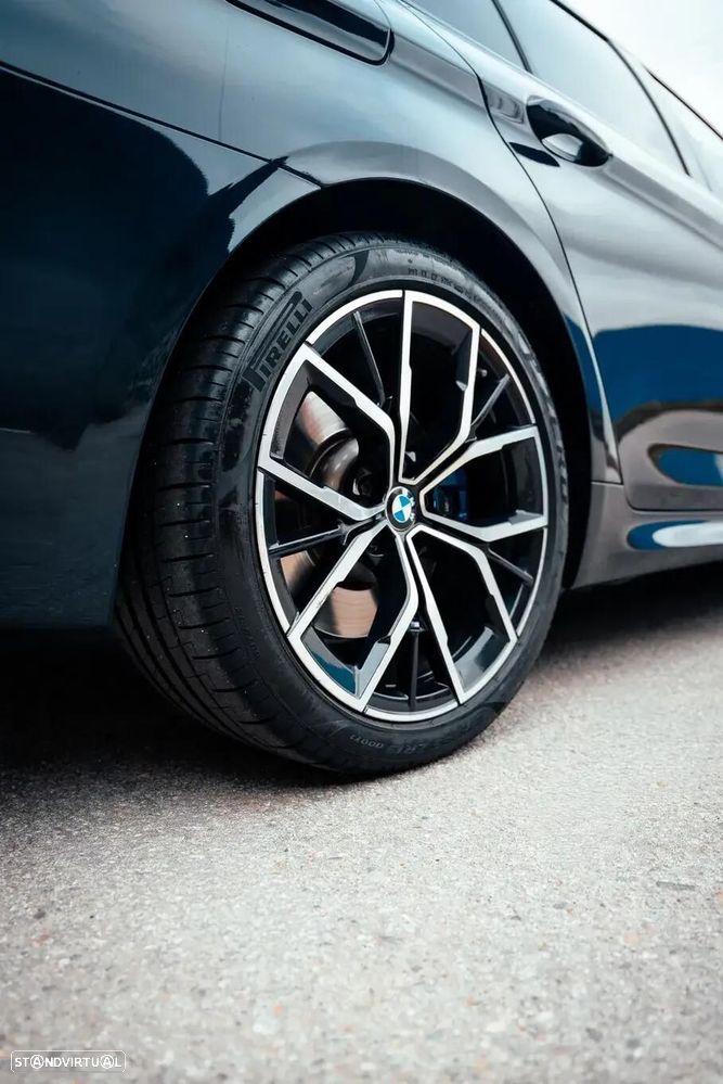 BMW 530 e Pack Desportivo M - 25