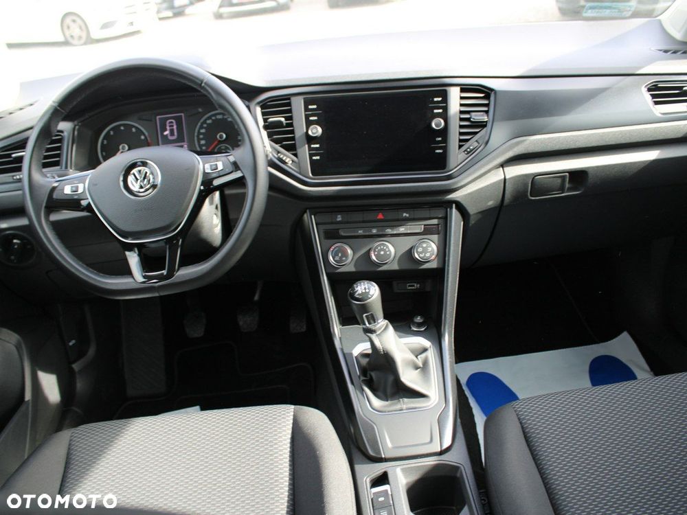 Volkswagen T-Roc - 23