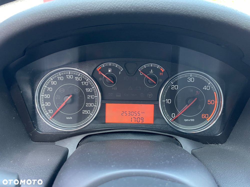 Fiat Croma 1.9 JTD Emotion - 11