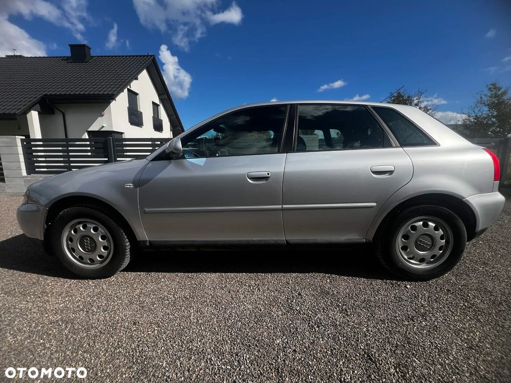 Audi A3 Sportback 2001 photo 2