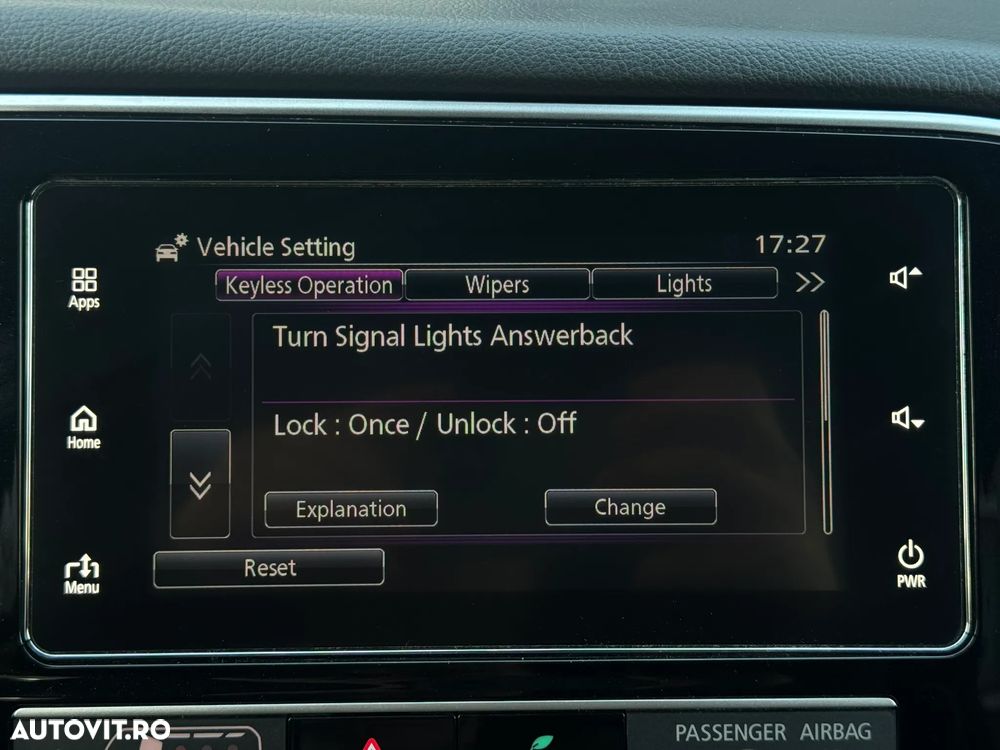 Mitsubishi Outlander 2.4 4WD Plus - 32