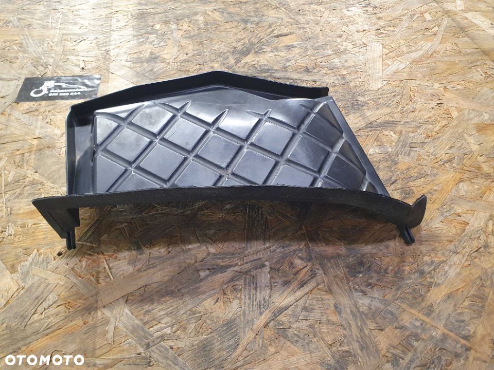 Obudowa Filtra Pyłowego Kabinowego Pokrywa Europa Audi A4 B6 B7 - 16