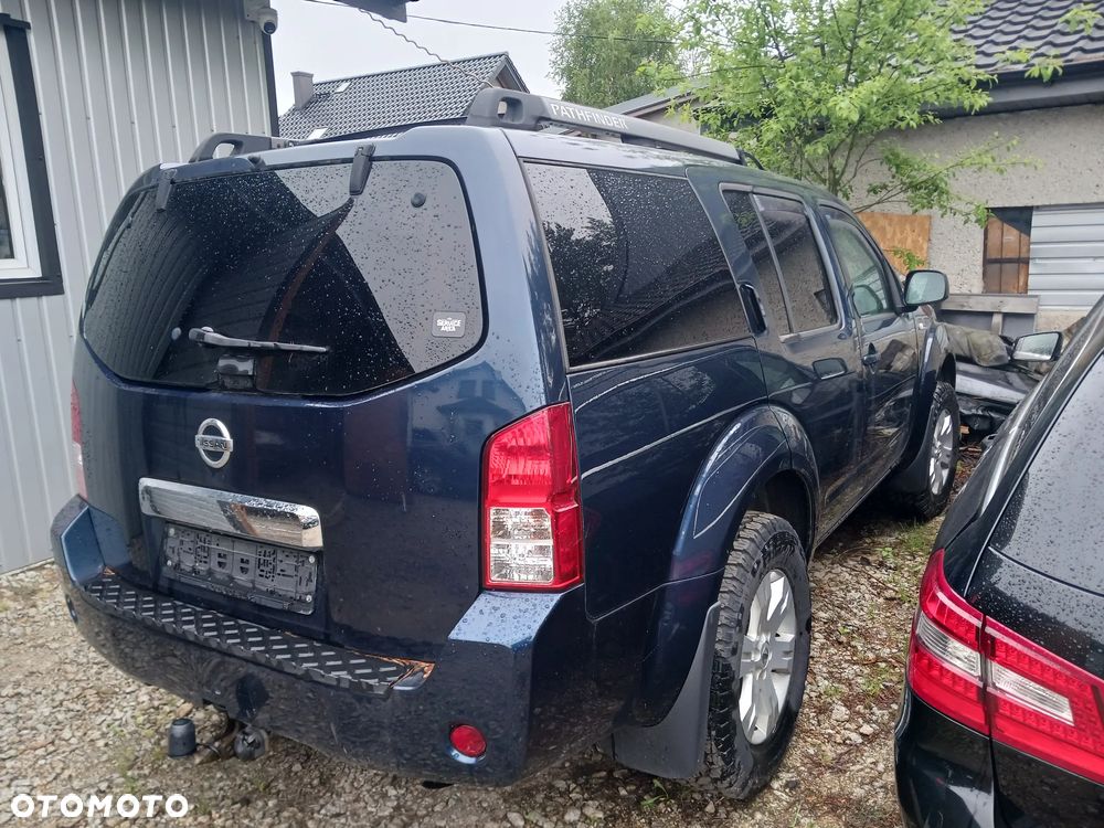 Nissan Pathfinder 2.5 DCi Elegance / LE - 4