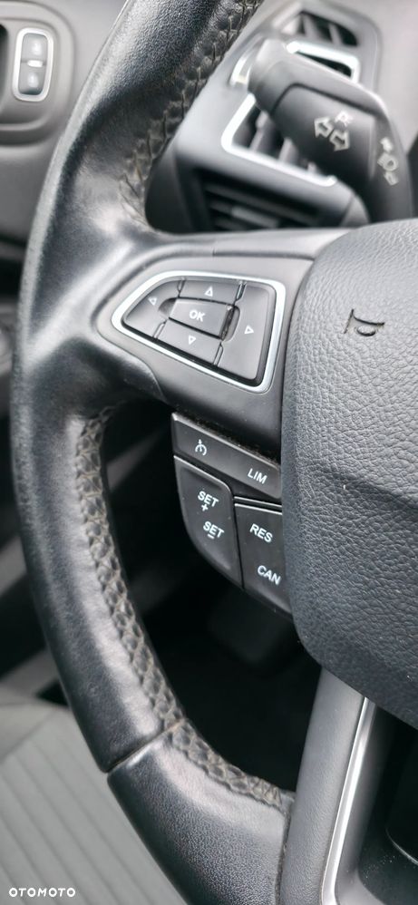 Ford C-MAX 1.5 TDCi Start-Stop-System Titanium - 11