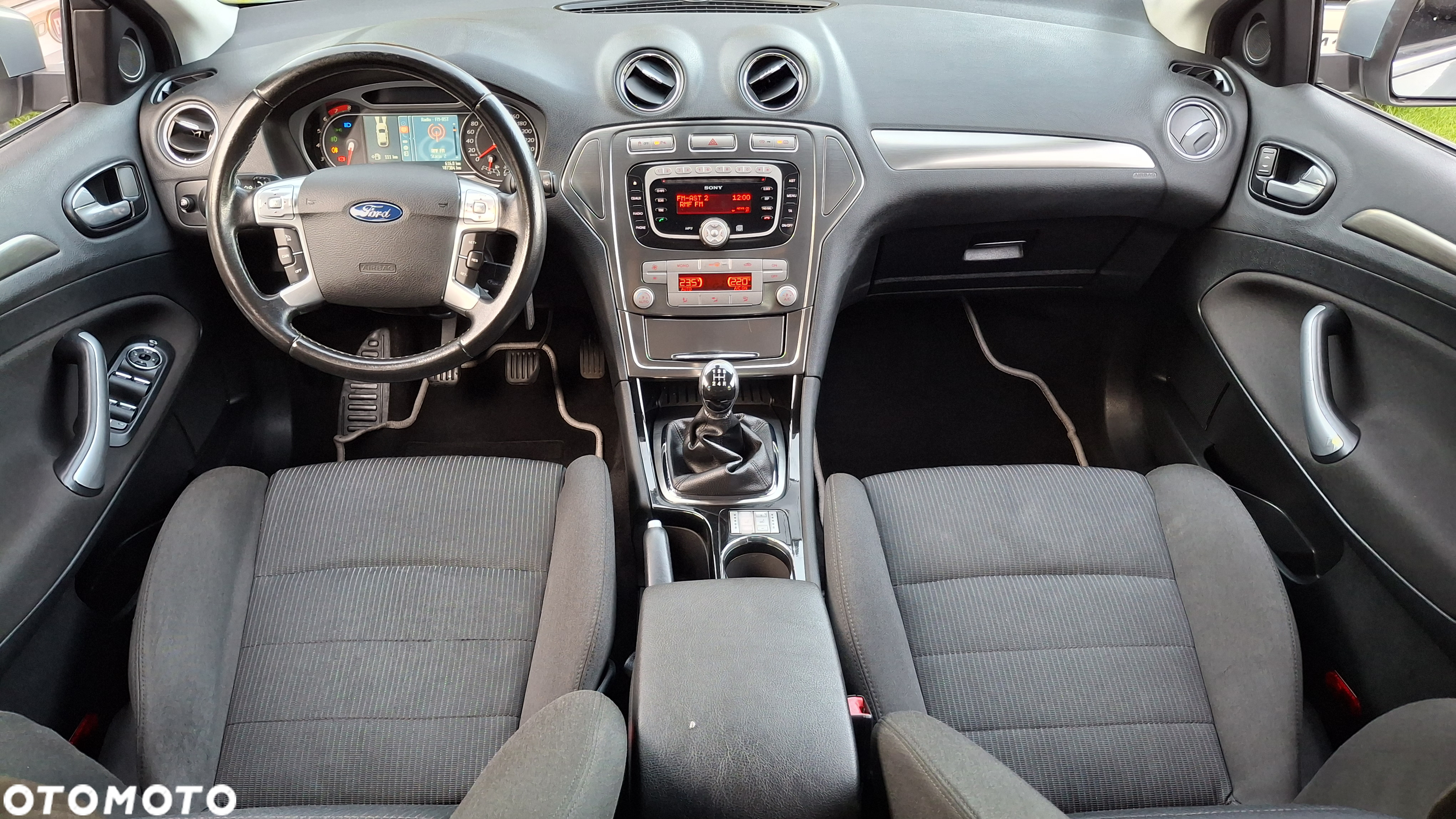 Ford Mondeo - 12