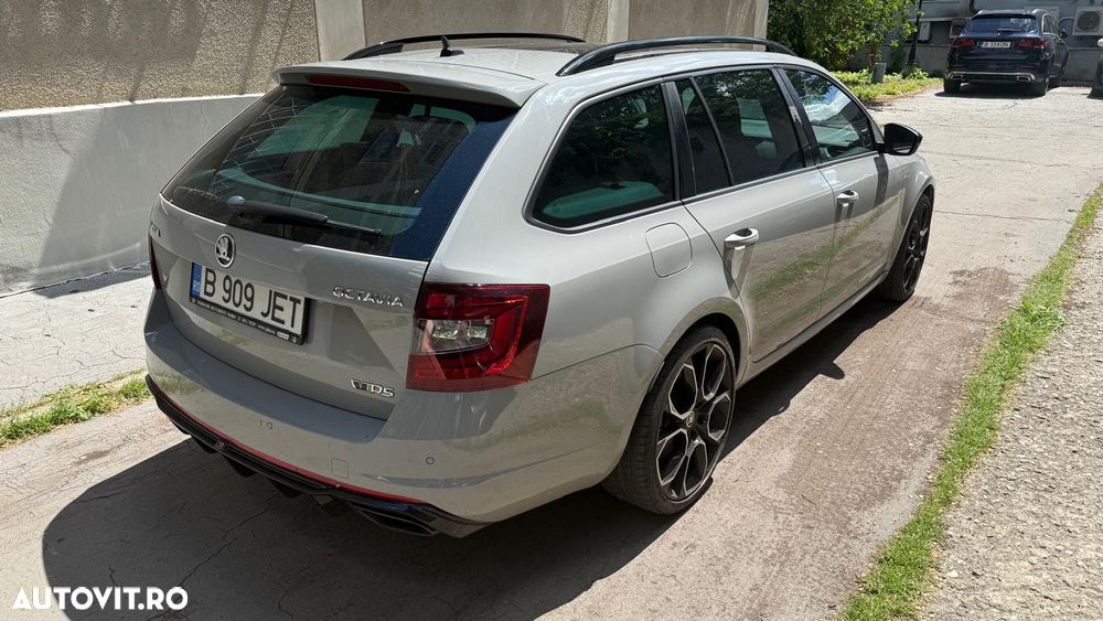 Skoda Octavia 2.0 245 TSI DSG RS - 3