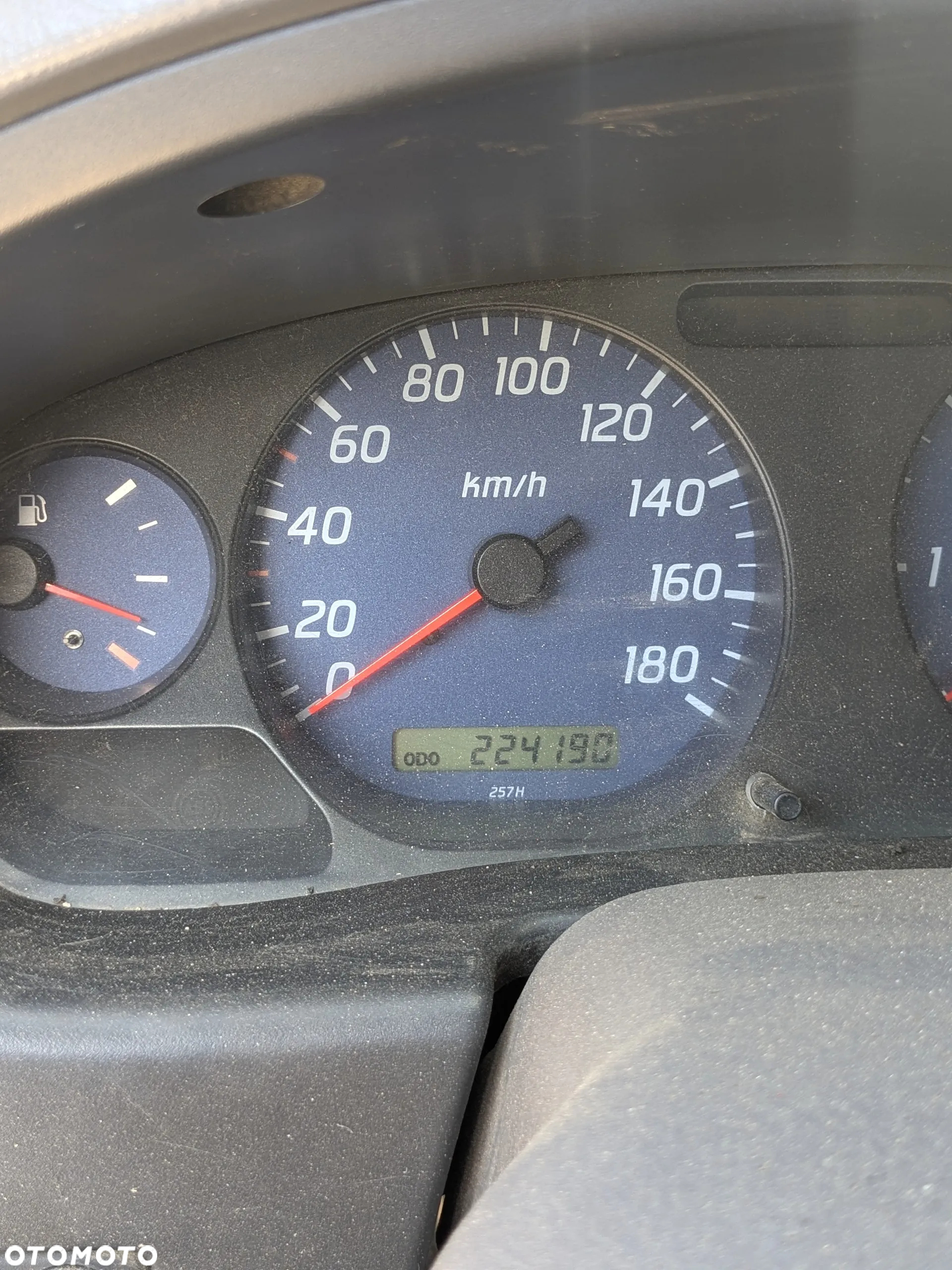 Nissan Pickup - 8