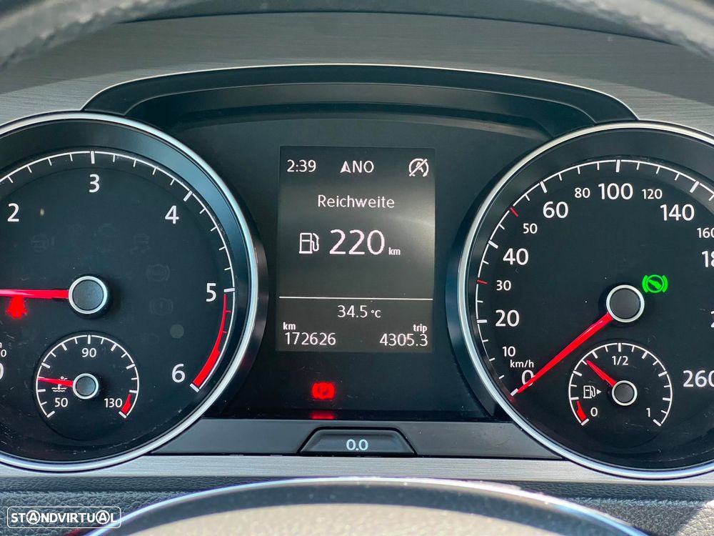 VW Golf 1.6 TDi Confortline DSG - 16