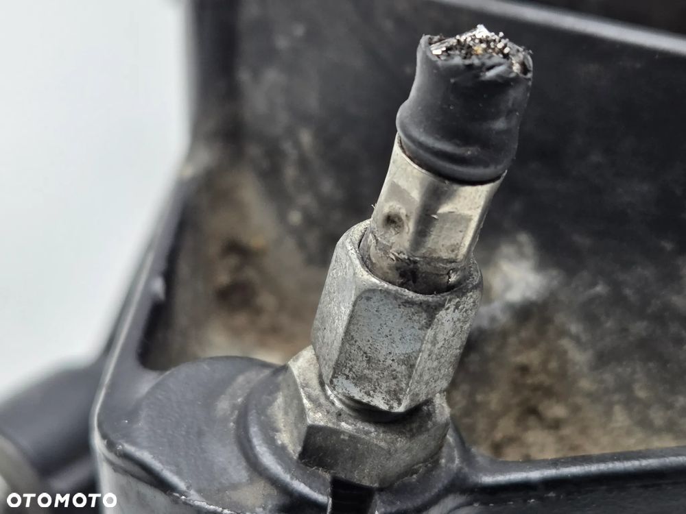 SUZUKI GSR 600 OSŁONA ZĘBATKI CZUJNIK - 10