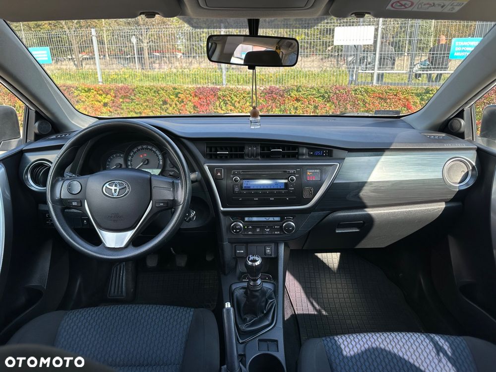 Toyota Auris - 15