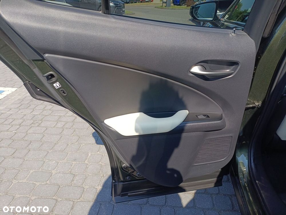 Lexus UX - 15