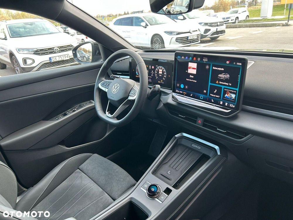 Volkswagen T-Roc - 24