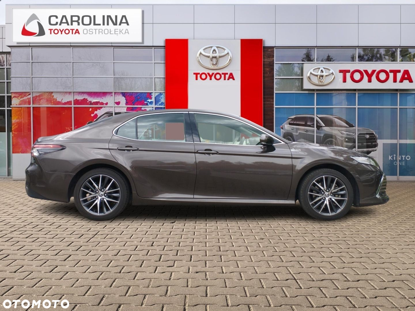 Toyota Camry - 6