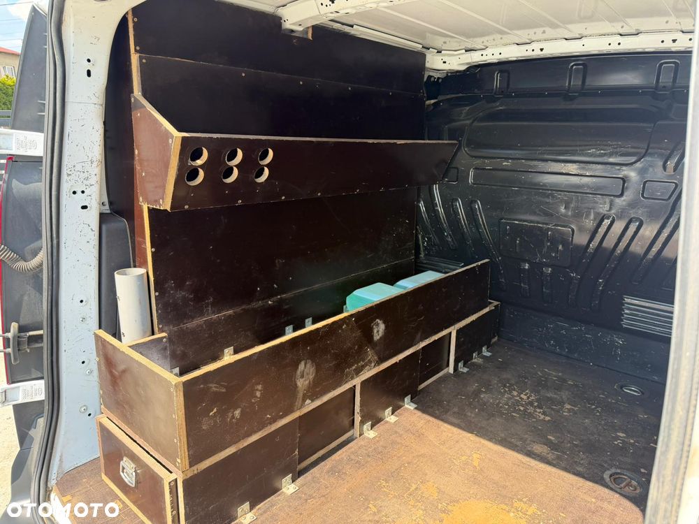Ford Transit Connect - 27