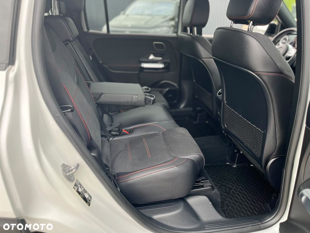 Mercedes-Benz GLB 250 4-Matic 8G-DCT - 18