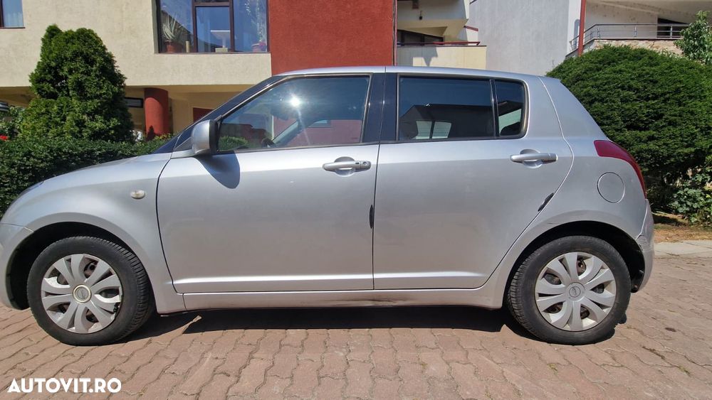 Suzuki Swift - 1