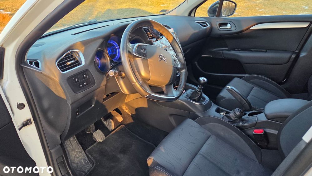 Citroën C4 e-HDi 115 Exclusive - 6