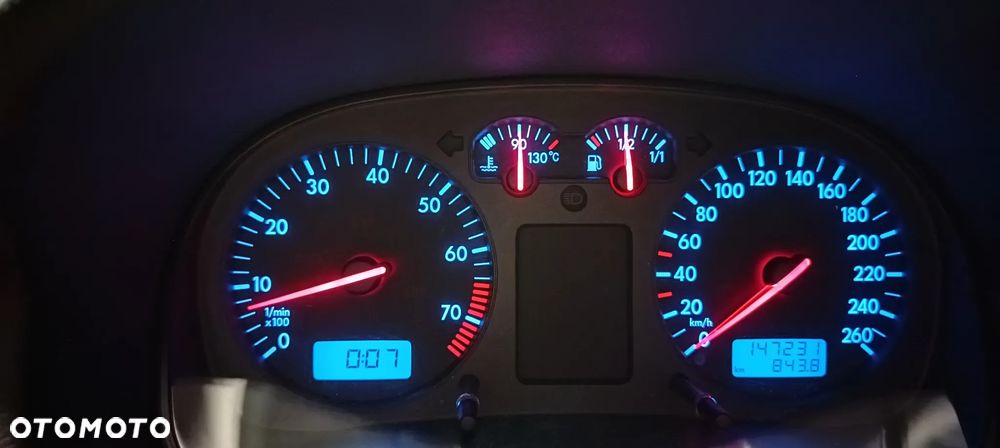 Volkswagen Golf - 10