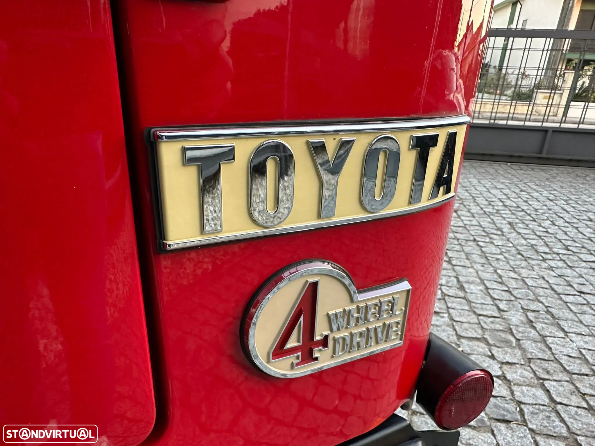 Toyota Land Cruiser - 30