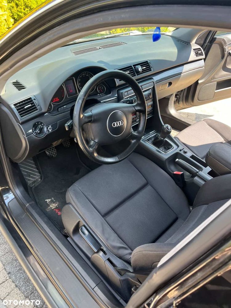 Audi A4 Limousine - 7