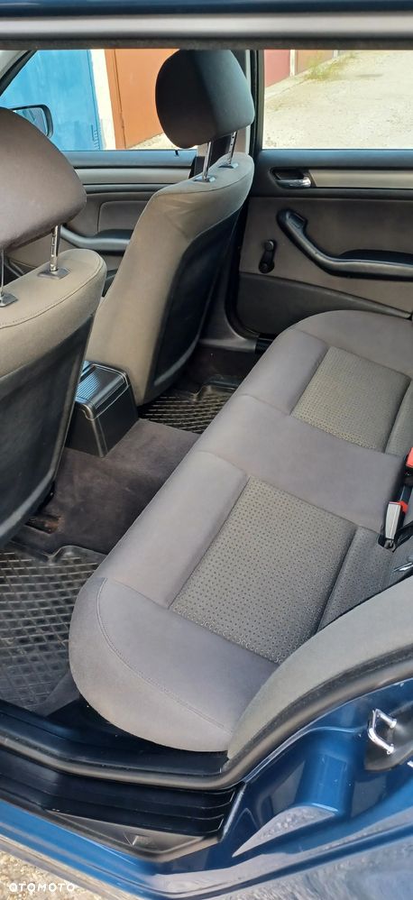 BMW Seria 3 320d Touring - 13