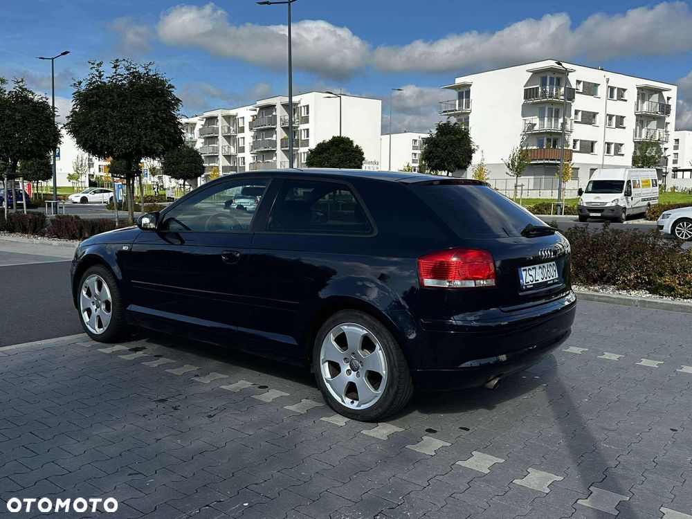 Audi A3 1.6 Ambition - 4