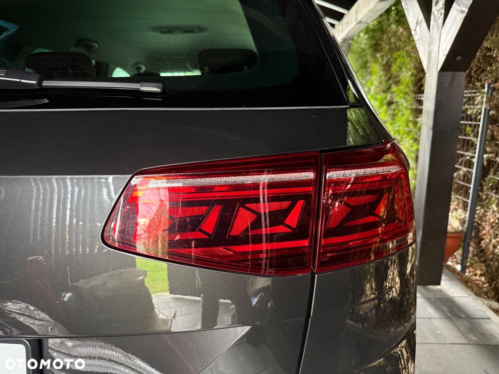 Volkswagen Passat - 9