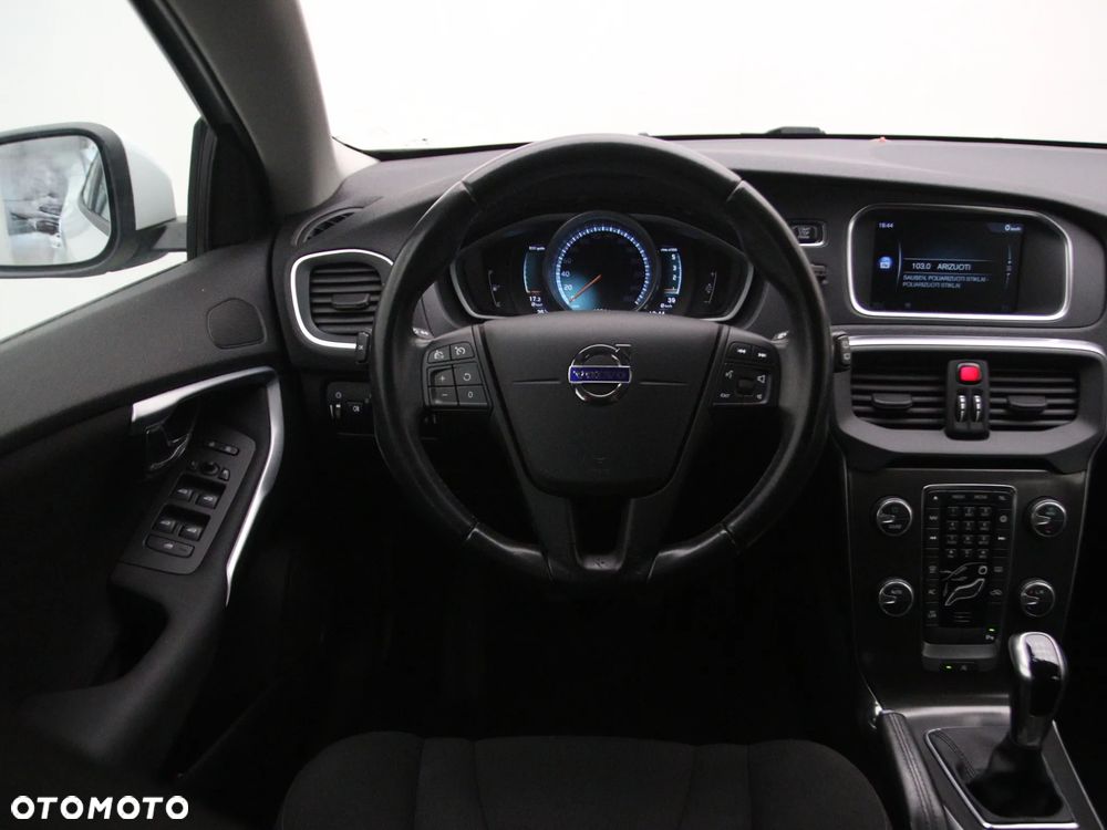 Volvo V40 - 17