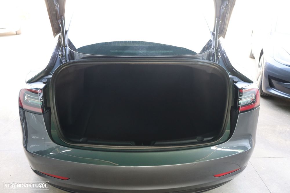 Tesla Model 3 Performance Dual Motor AWD - 24