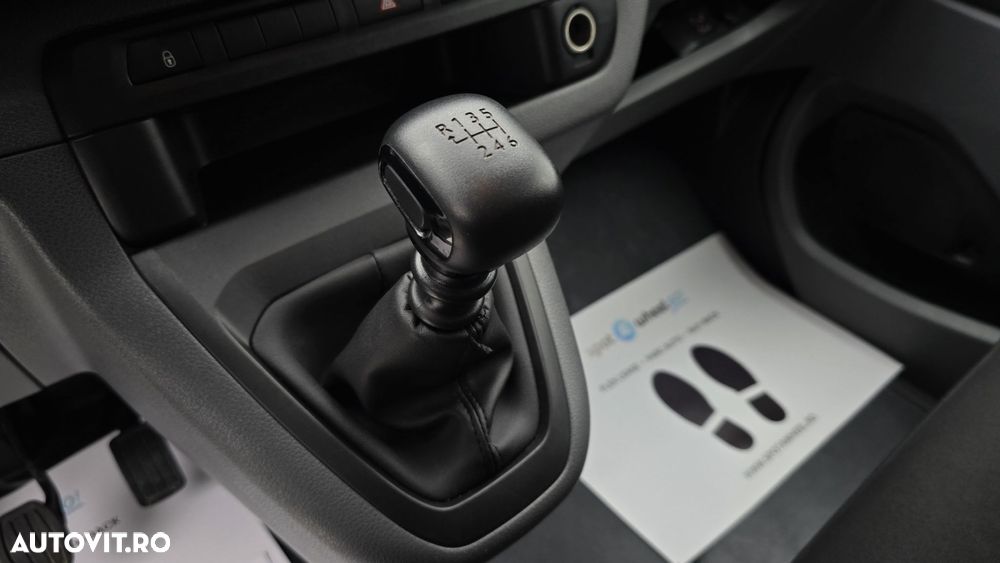 Toyota Proace 1.5 D-4D 120CP 8+1 L2H1 Base+ - 17