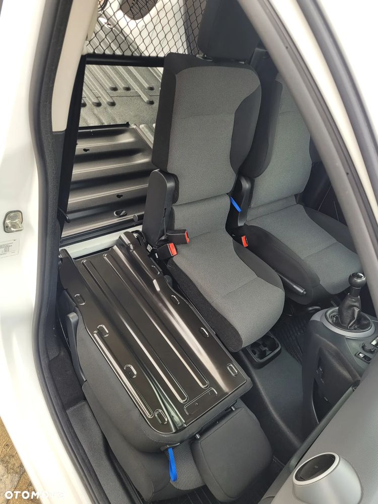 Peugeot Partner - 13