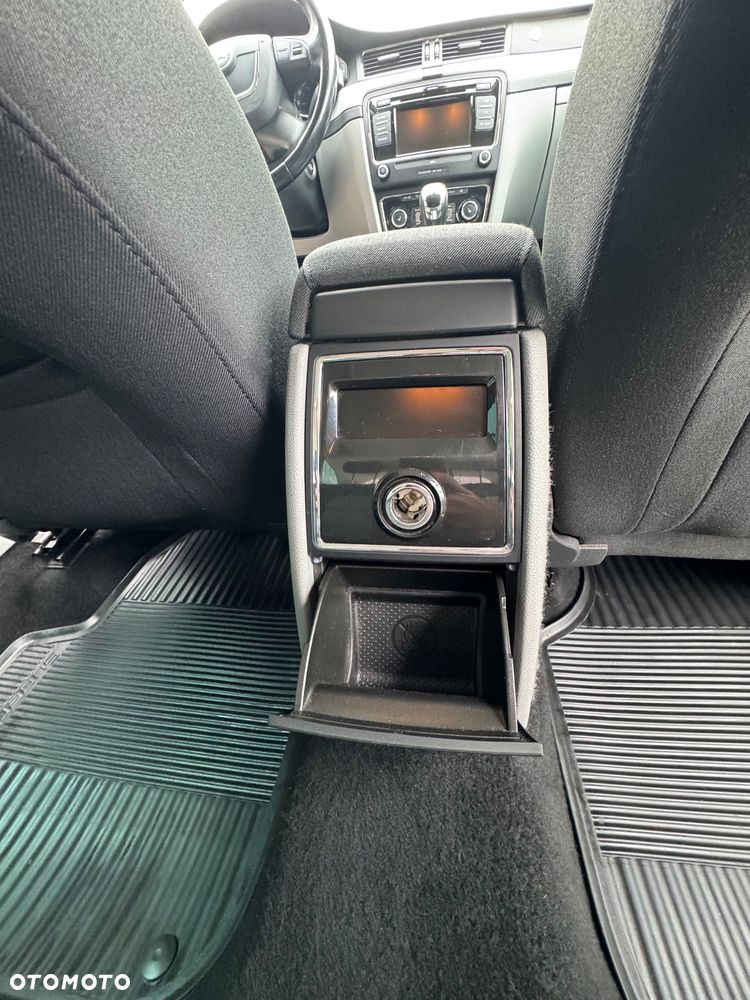 Skoda Superb 2.0 TDI Exclusive - 25