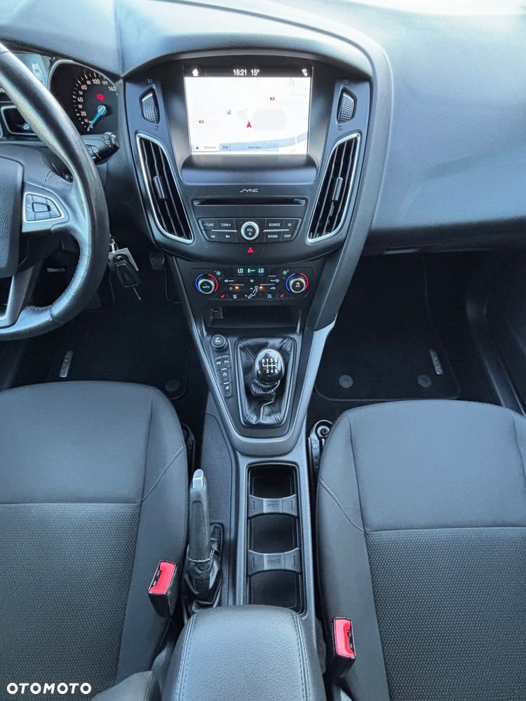 Ford Focus 1.5 EcoBlue Start-Stopp-System TITANIUM DESIGN - 23