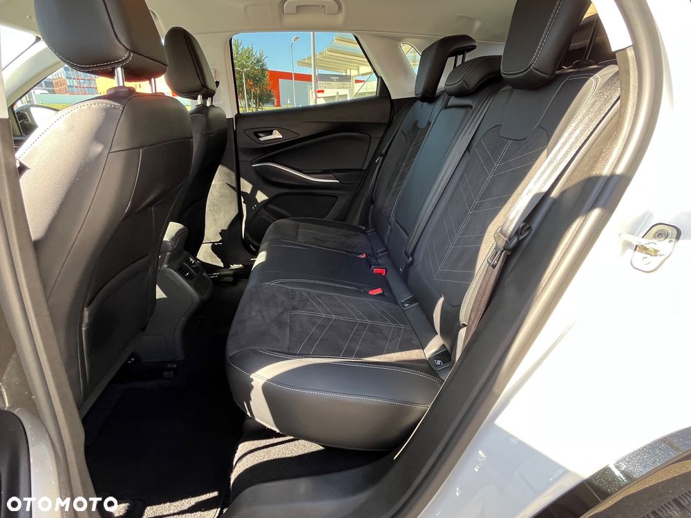 Opel Grandland X - 16