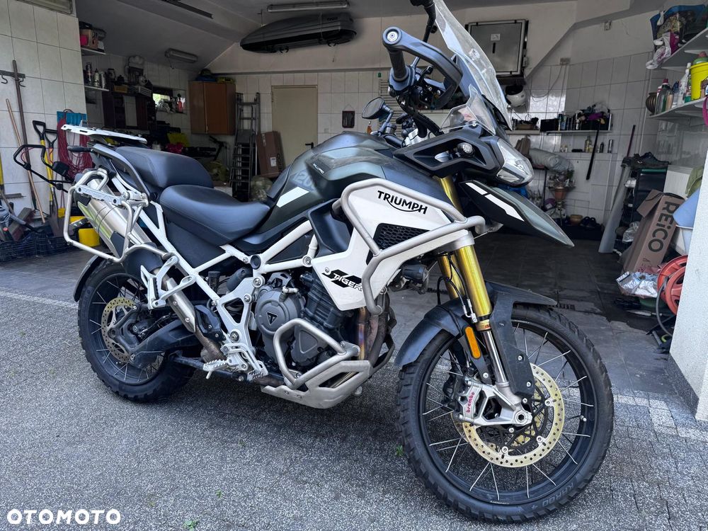 Triumph Tiger - 1