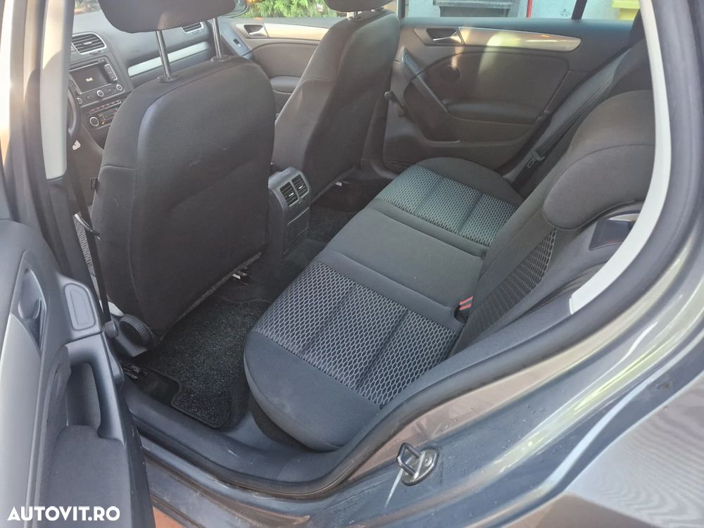 Volkswagen Golf Variant 1.6 TDI DPF BlueMotion Technology Comfortline - 8