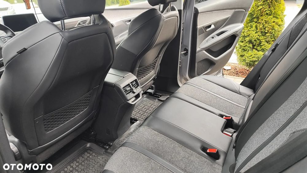 Peugeot 3008 1.5 BlueHDi Allure S&S EAT8 - 37