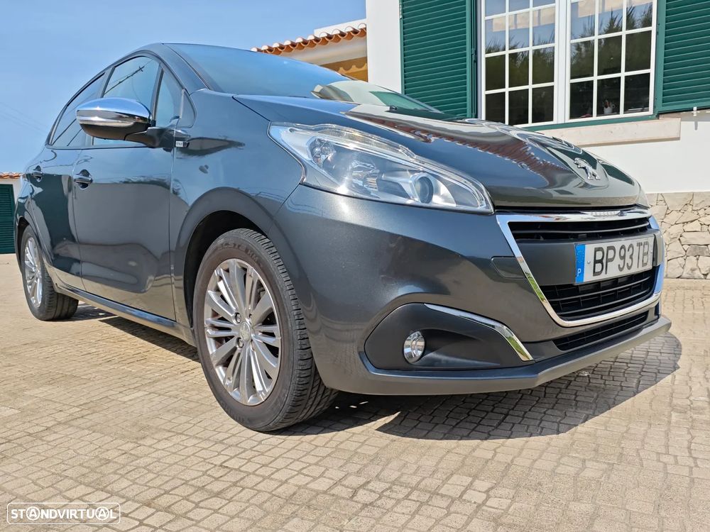 Peugeot 208 PureTech 82 Style - 4