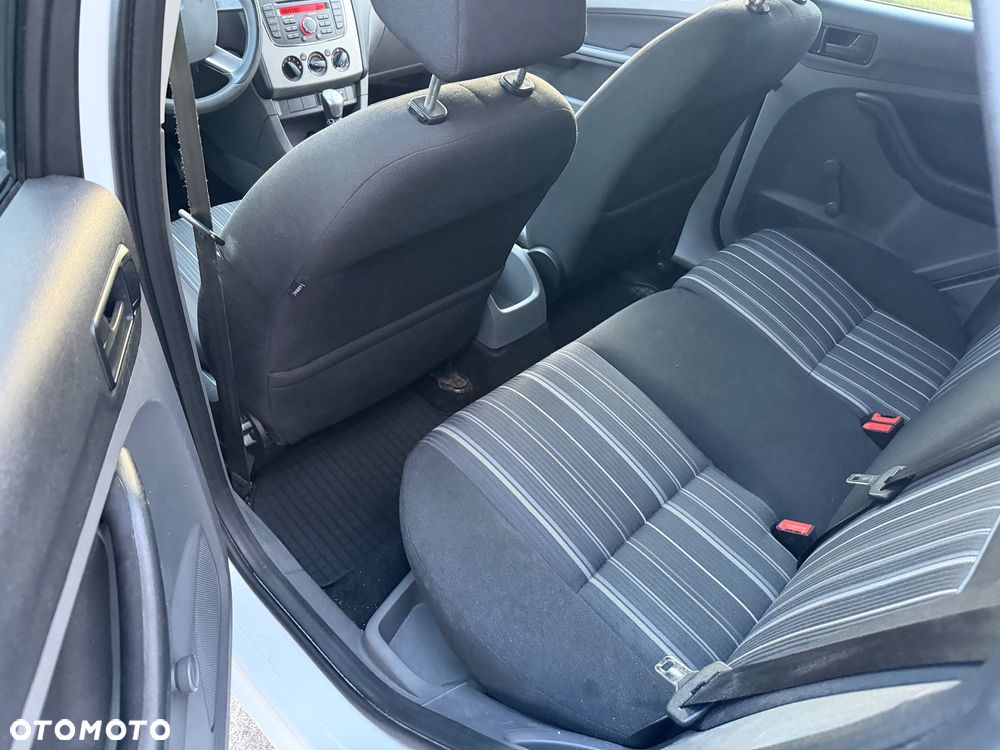 Ford Focus 1.6 Trend - 11