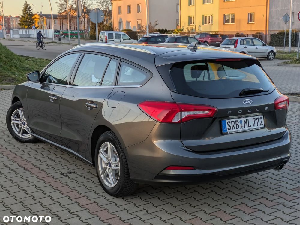 Ford Focus 1.5 EcoBlue Start-Stopp-System COOL&CONNECT - 10