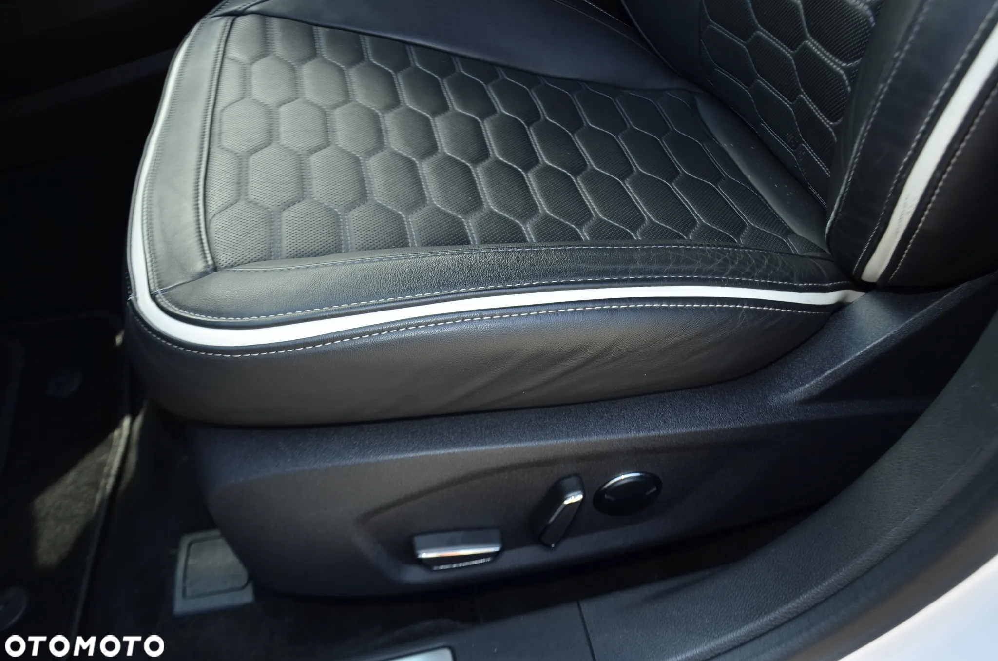 Ford Mondeo Vignale 2.0 Hybrid - 34