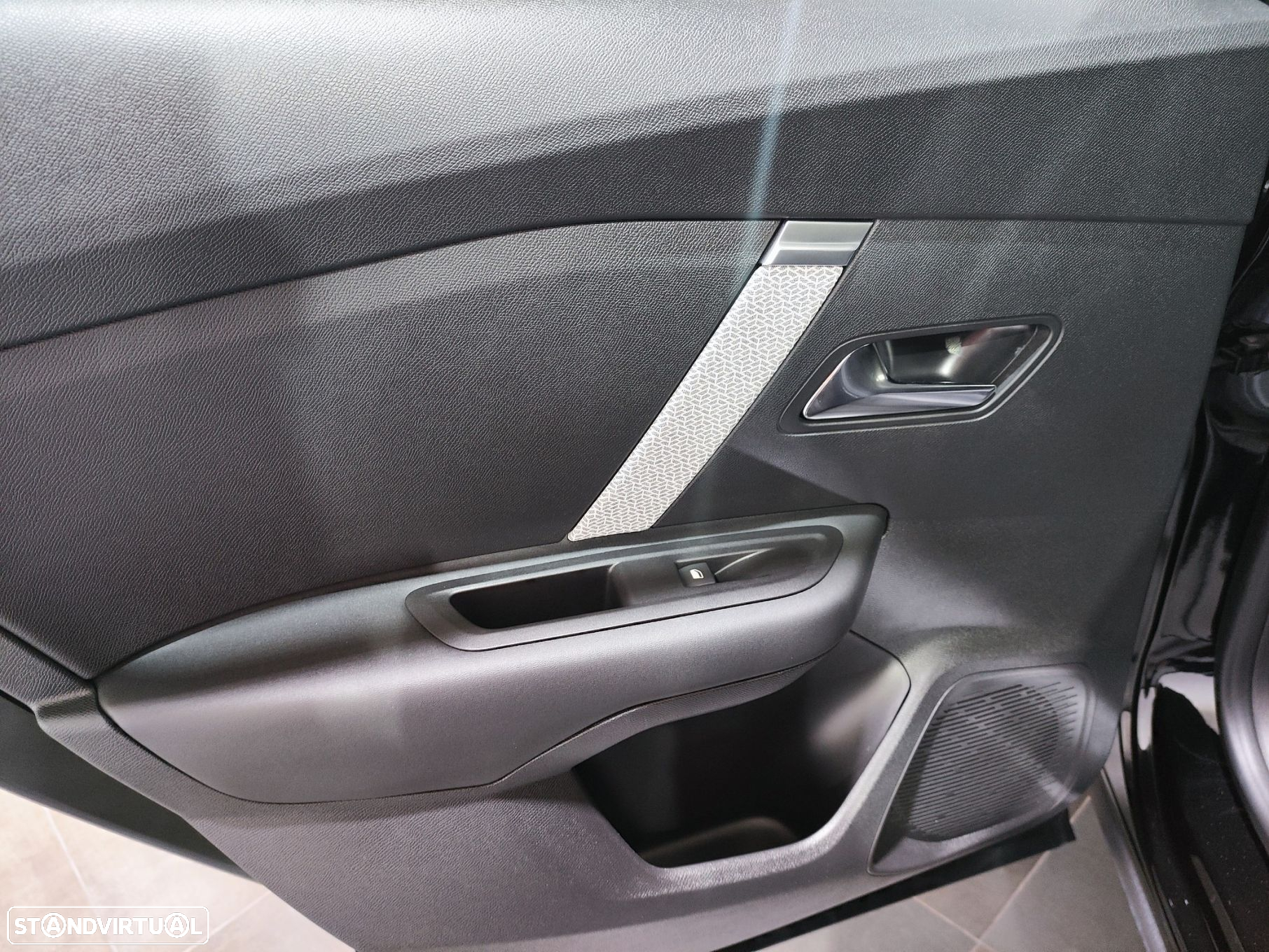 Citroën C4 1.2 PureTech Plus - 28