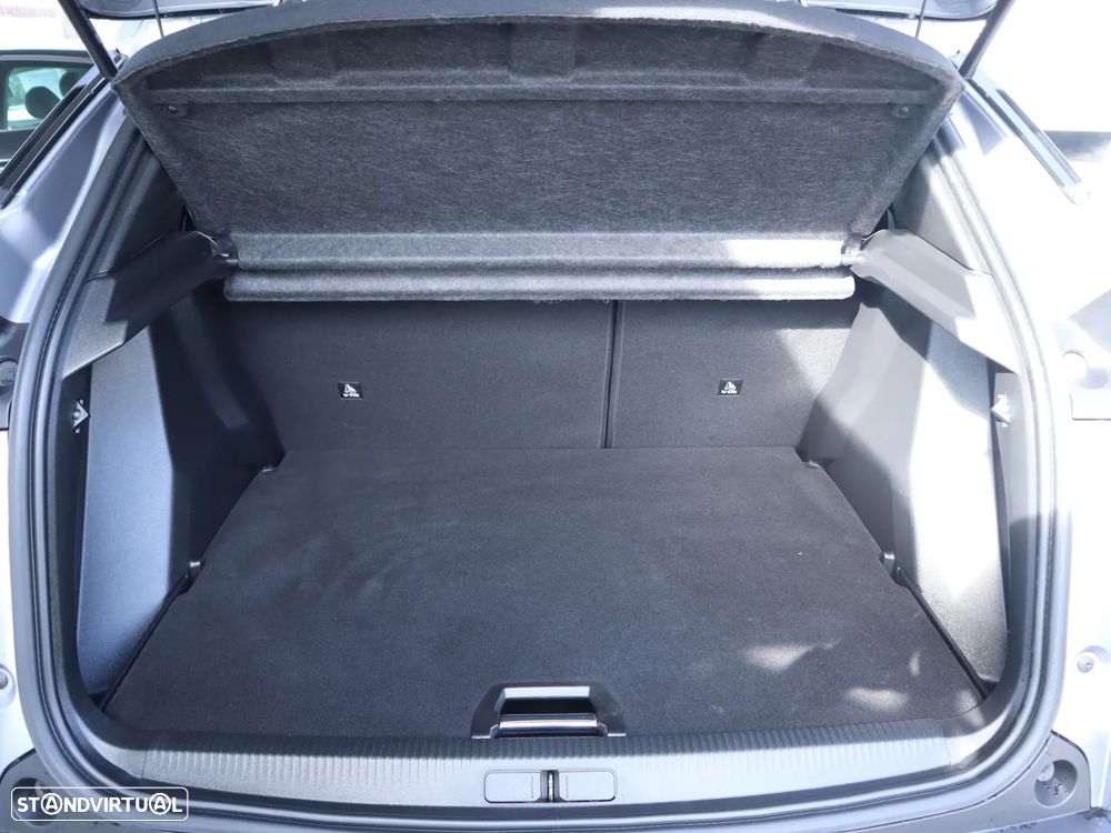 Peugeot e-2008 50 kWh Allure - 56